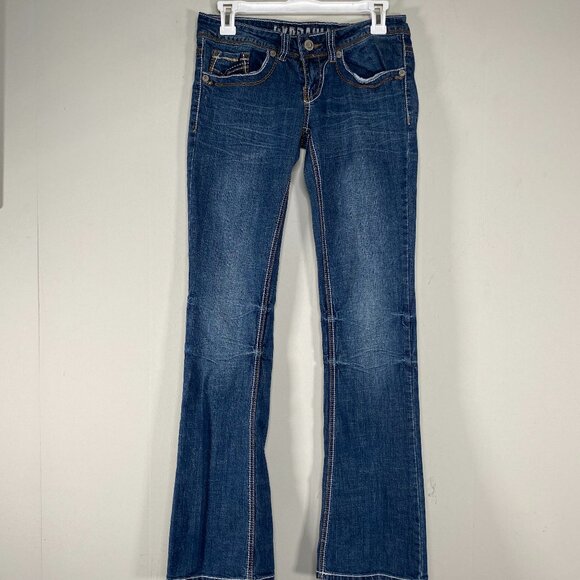 Comment porter le jean boyfriend avec style